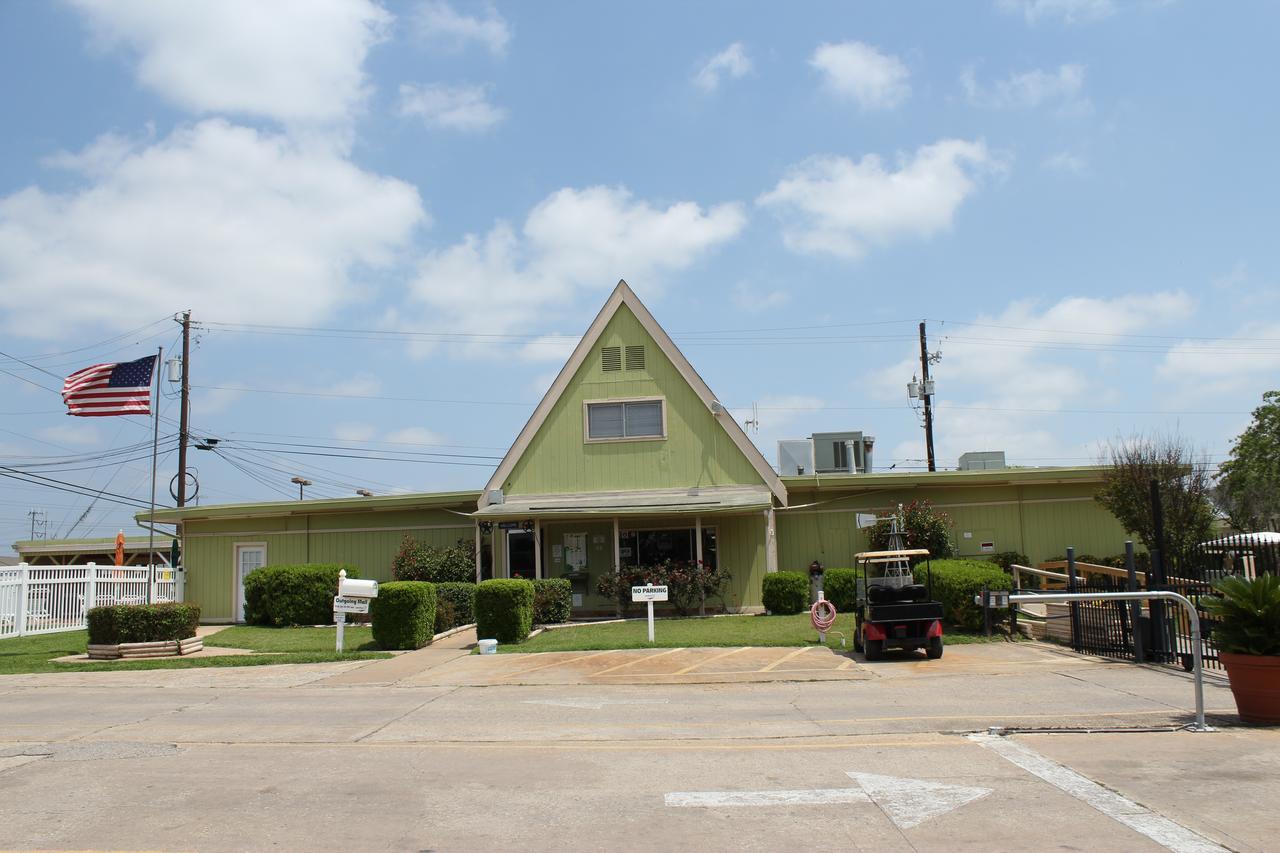 Austin Lone Star Rv Resort Exterior photo